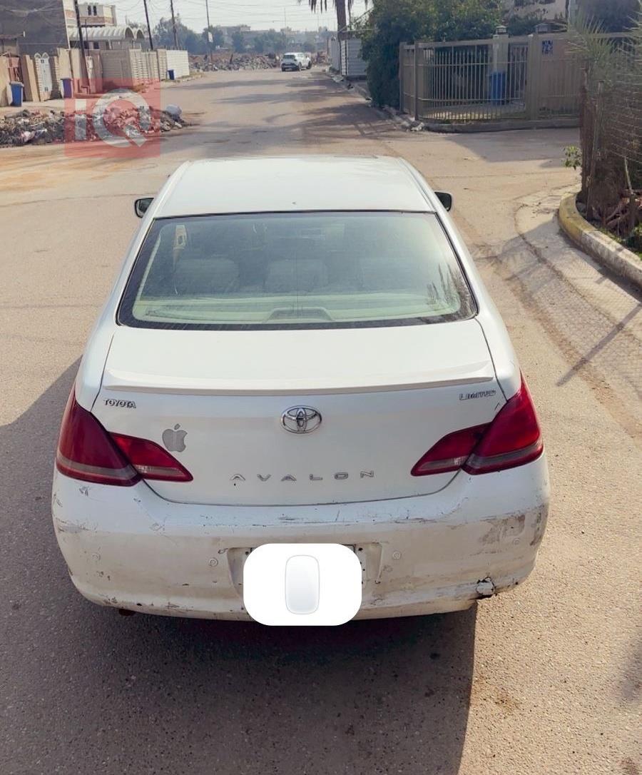 تويوتا أفالون